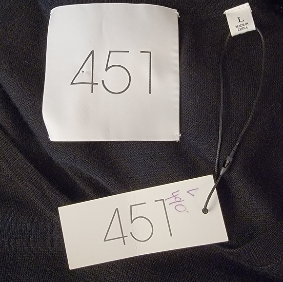 Black Cashmere Scoop Neck Bell Sleeve Lace Inset Sweater Medium NWT - Picture 7 of 8